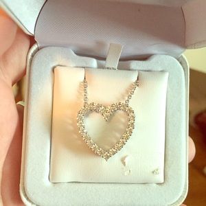 🎅🏻HOLIDAY SALE NWT Swarovski Crystal necklace