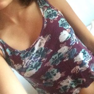 Super cute, purple crop top