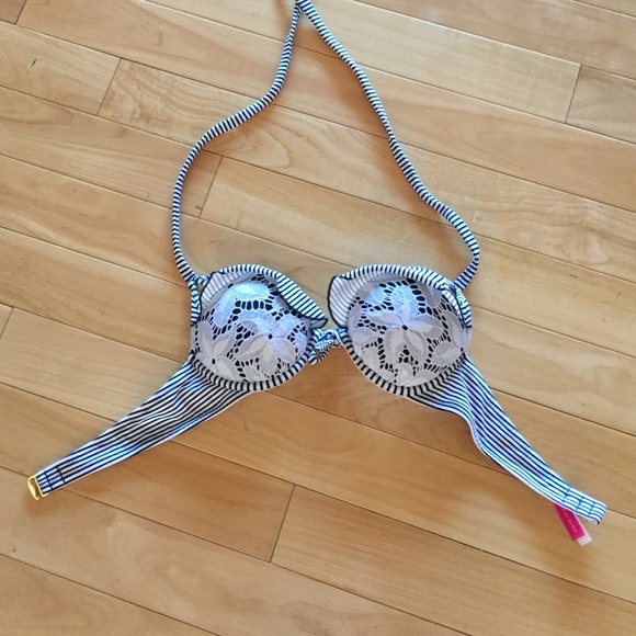 Push-up Victoria secret bathing suit top - Picture 1 of 2