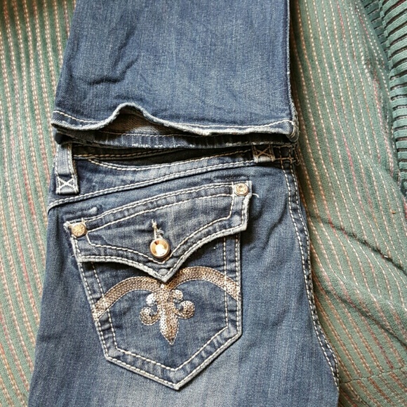 Rock revivals size 28