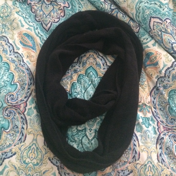 Infinity scarf