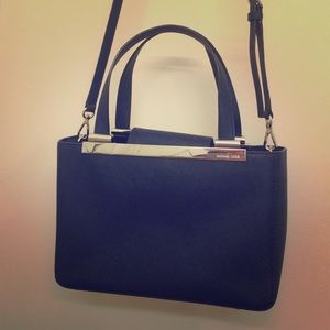💜Reduced!Michael Kors Tilda MD Tote Navy Leather.
