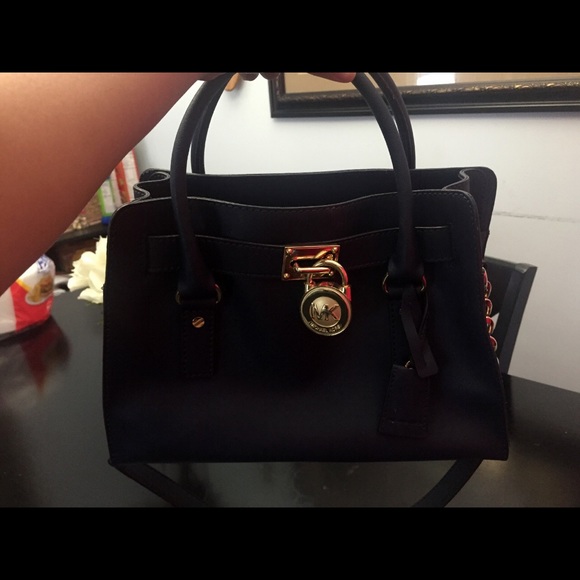 Micheal kors sachel - Picture 1 of 4