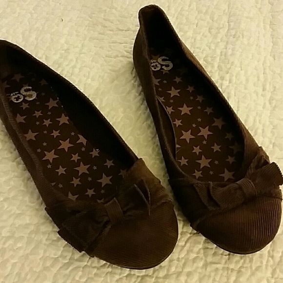 Brown flats
