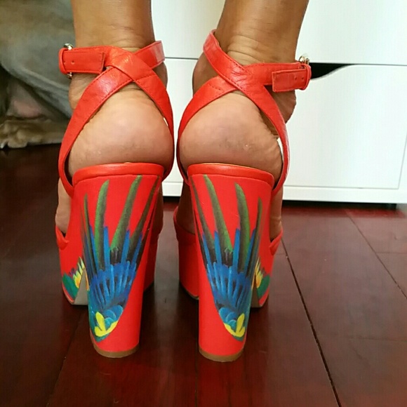 Sandles - Picture 3 of 4