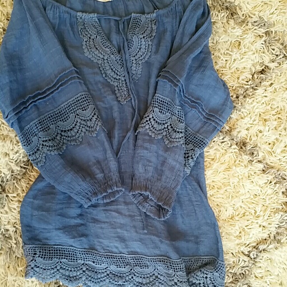Top - Picture 2 of 2