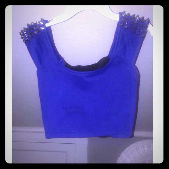 Studded blue crop top ✨