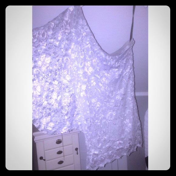 Half sleeve lace top