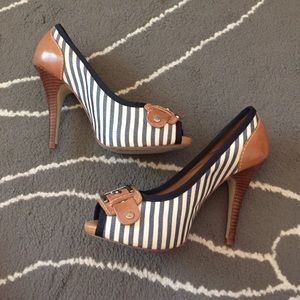Gianni Bini nautical stripe heel