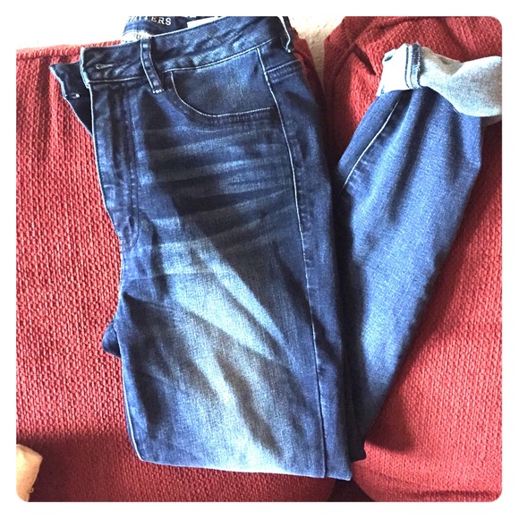 SOLD🚫American Eagle Sky High Jegging💕