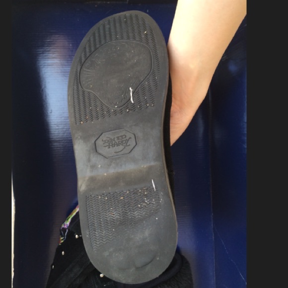 Ed Hardy boots with a Chinese woman 70% off!! - Picture 3 of 4