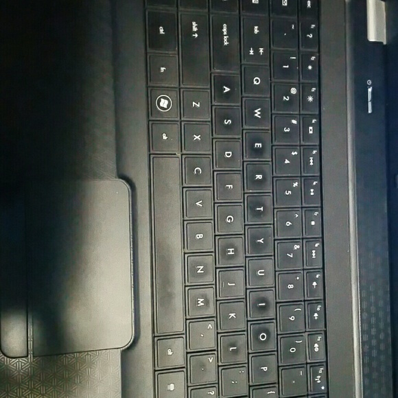 Laptop Computer - Picture 2 of 2