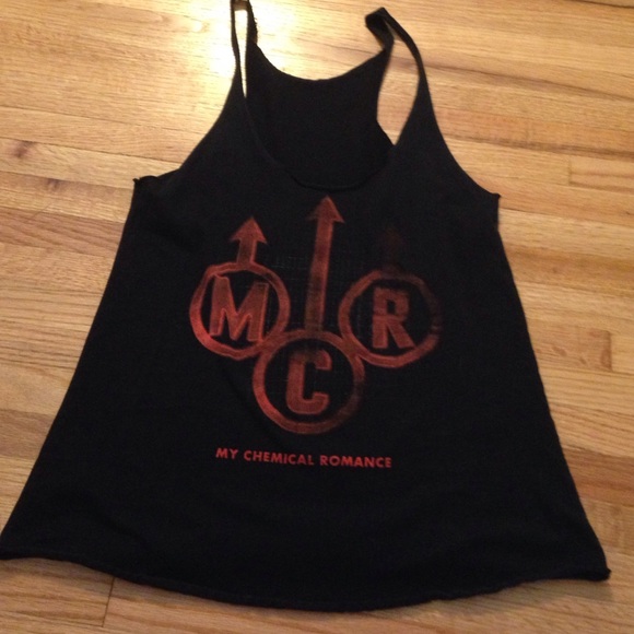 My chemical romance red circle arrow logo tank top - Picture 2 of 3