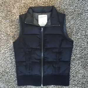Aeropostale black puffy vest