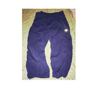 Lululemon cropped pants.