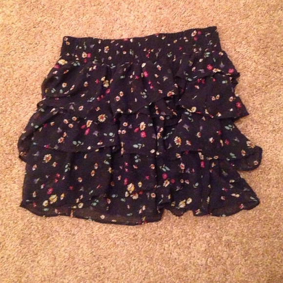 Floral fitted ruffle skirt - Picture 1 of 1