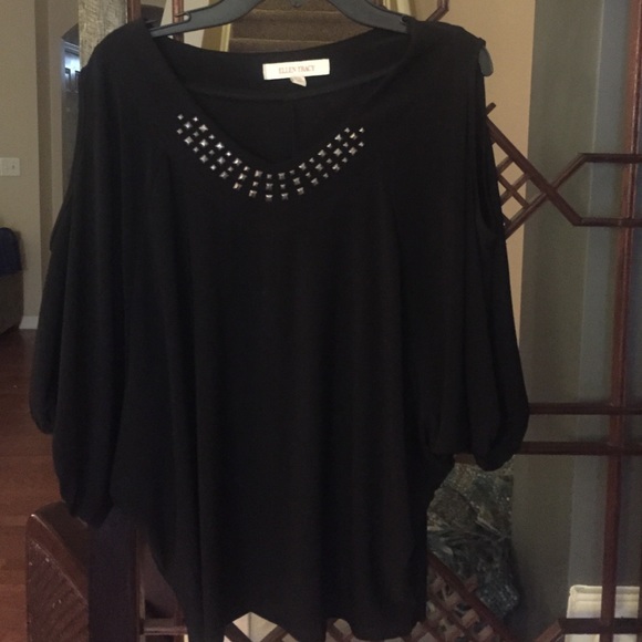 Ellen Tracy peekaboo arm top