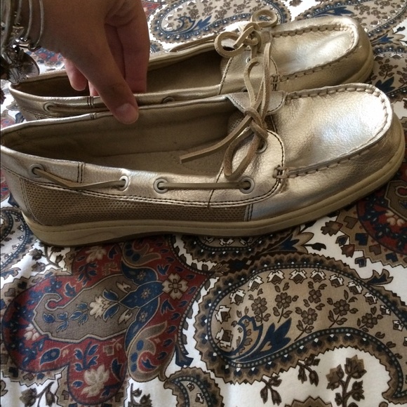 Gold/Tan Boat Shoes! - Picture 2 of 3