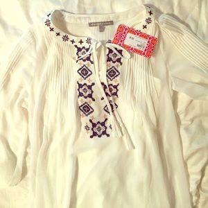 Daniel Rainn (Hot Mama) Embroidered Peasant Blouse