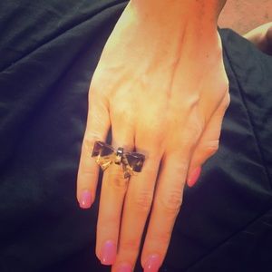 Plastic leopard bow ring