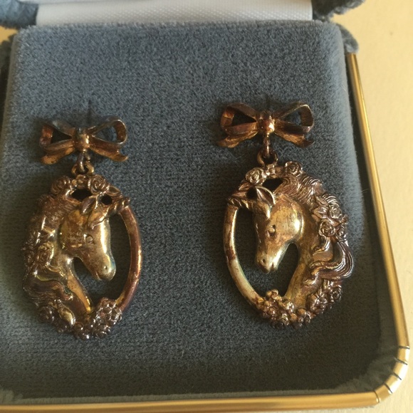 Gotham vintage unicorn necklace and earrings