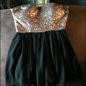☀️ Gold Glitter and Black Party Dress ☀️