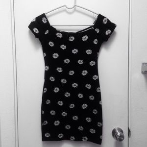 B&W daisy cocktail dress