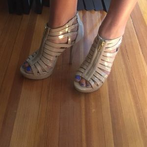 Steve Madden nude strappy heels!