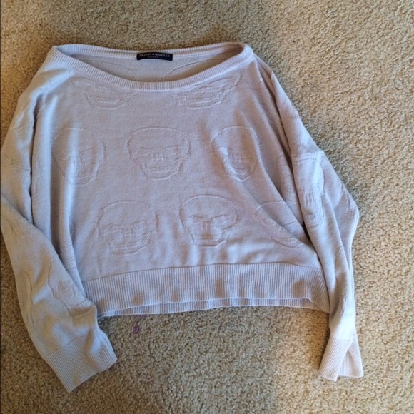 Brandy Melville sweater