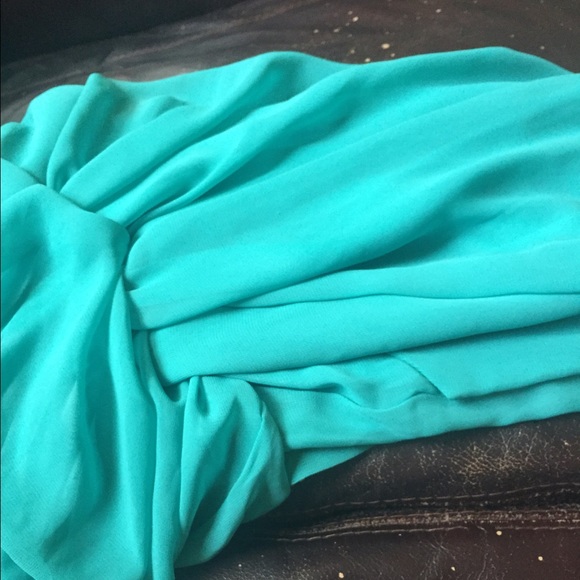 Sea Foam Green Dress - Picture 3 of 3