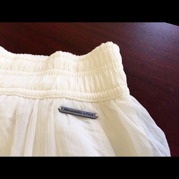 🚫SOLD🚫 Lace Skirt - Picture 2 of 3