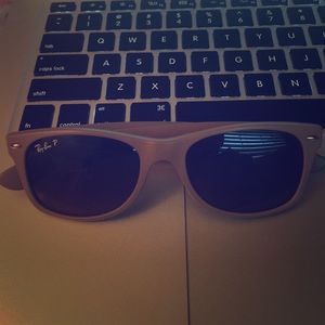 AUTHENTIC Ray Ban Wayfarer Matte Sunglasses