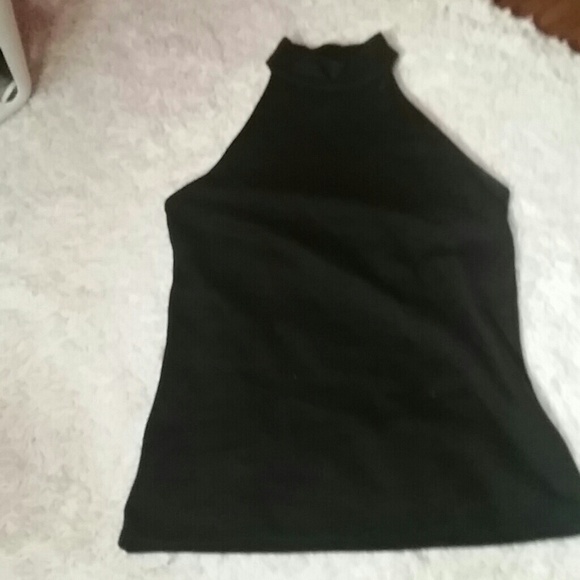 NEW YORK AND COMPANY. short turtle neck halter top