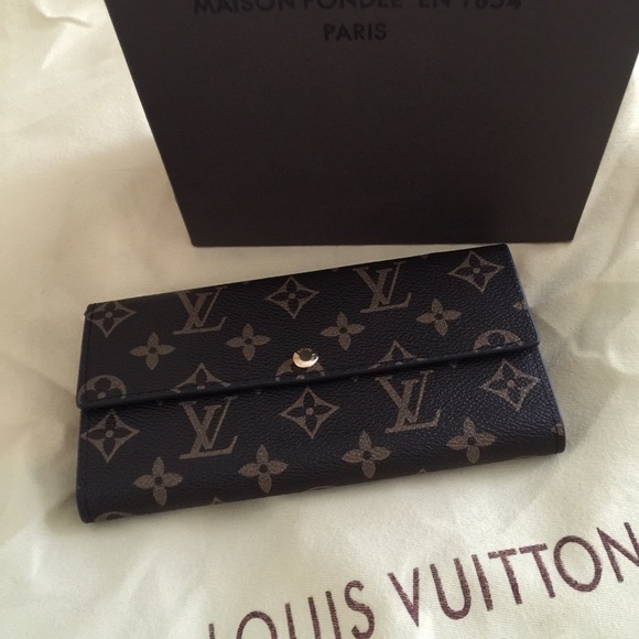 🌺L v wallet🌺 - Picture 3 of 3