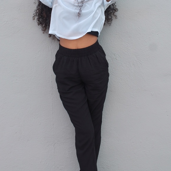 ✨HP✨ Loose black jogger pants