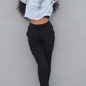 ✨HP✨ Loose black jogger pants