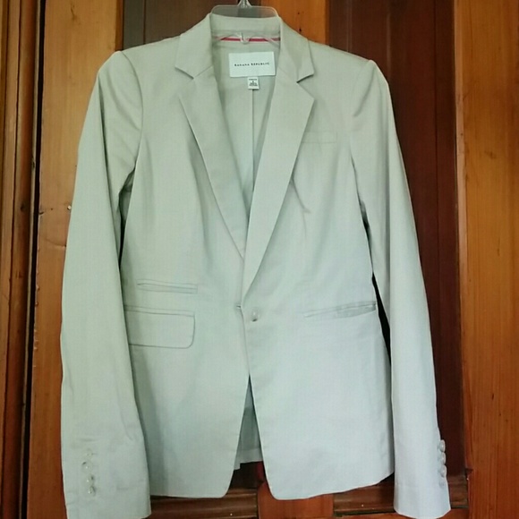 Sale! Sateen khaki blazer. Pretty & polished!