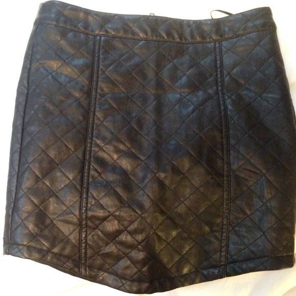 Black high wasted mini skirt