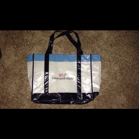 Vineyard Vines Reusable Bag