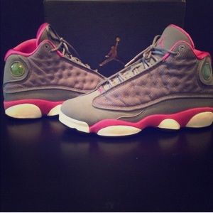 ‼️👀🌟🌟4⃣ SALE 🌟🌟grey JORDAN 13 Sz 6 Y👀‼️