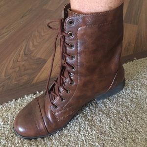 Women's Boots. Size 11
