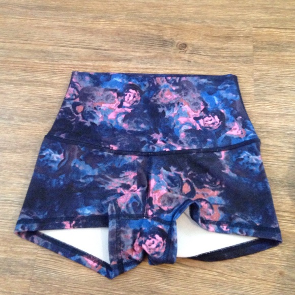 Lululemon Boogie Shorts (Roll Down Waist) Sz:4