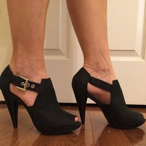 High heel shoes