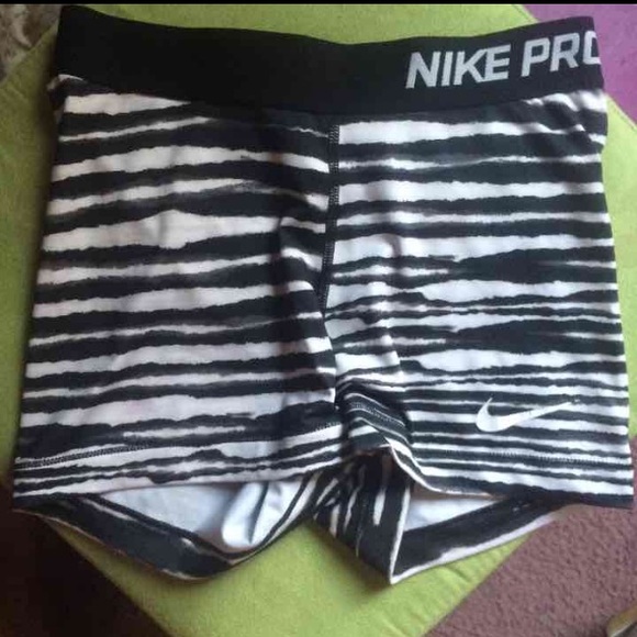 Nike Pros❤️💙