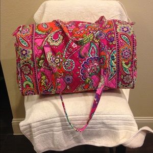 NWT VERA BRADLEY LARGE DUFFLE
