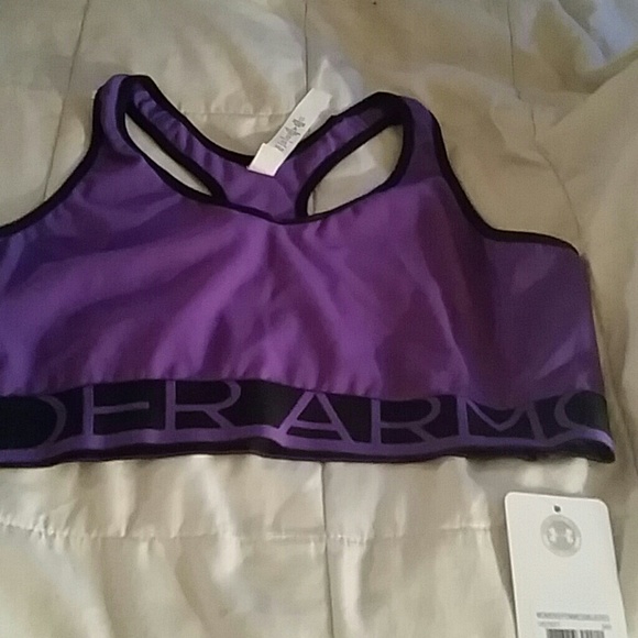 Under Armour Outerwear - Sports bra
