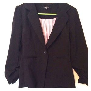 Black Blazer 💜💁🏽