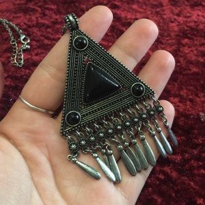 Long dangly forever 21 necklace! ☺️💖