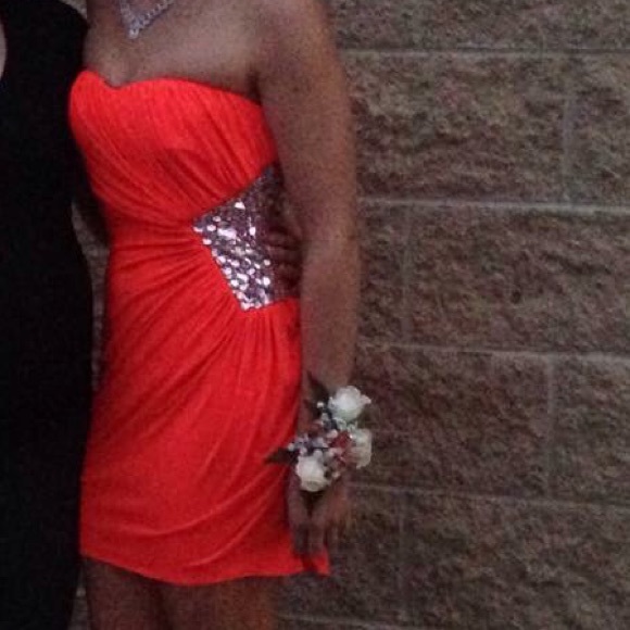 Homecoming dress - Picture 3 of 4