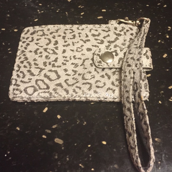 Wristlet and cellphone holder